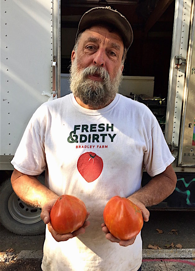 Ray Bradley with heirloom tomatoes at 97th Street Greenmarket